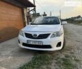 Белый Тойота Королла, объемом двигателя 1.33 л и пробегом 300 тыс. км за 6000 $, фото 1 на Automoto.ua