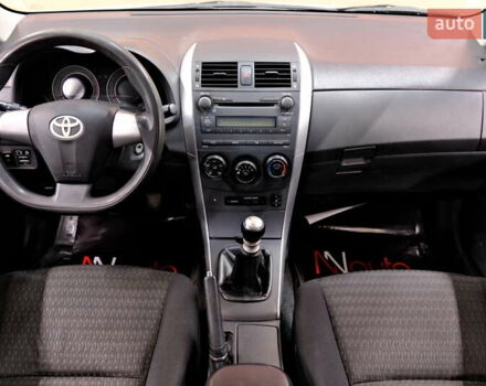 Белый Тойота Королла, объемом двигателя 1.6 л и пробегом 119 тыс. км за 7900 $, фото 40 на Automoto.ua