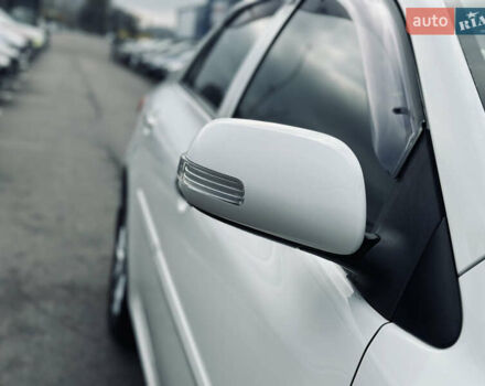 Білий Тойота Королла, об'ємом двигуна 1.33 л та пробігом 243 тис. км за 7399 $, фото 8 на Automoto.ua
