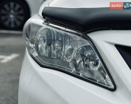 Білий Тойота Королла, об'ємом двигуна 1.33 л та пробігом 243 тис. км за 7399 $, фото 6 на Automoto.ua