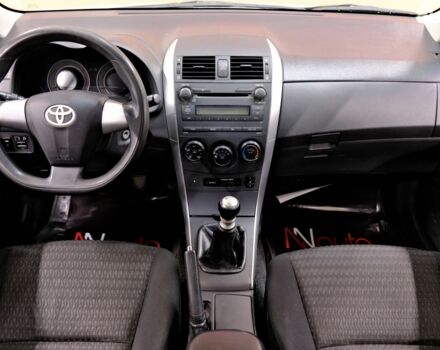 Белый Тойота Королла, объемом двигателя 1.6 л и пробегом 119 тыс. км за 7900 $, фото 6 на Automoto.ua