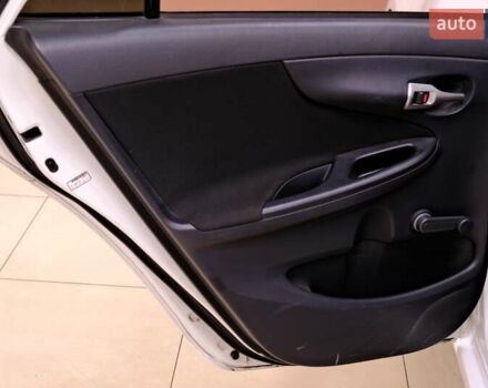 Белый Тойота Королла, объемом двигателя 1.6 л и пробегом 119 тыс. км за 7900 $, фото 28 на Automoto.ua