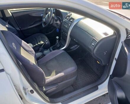 Белый Тойота Королла, объемом двигателя 1.6 л и пробегом 346 тыс. км за 6900 $, фото 9 на Automoto.ua