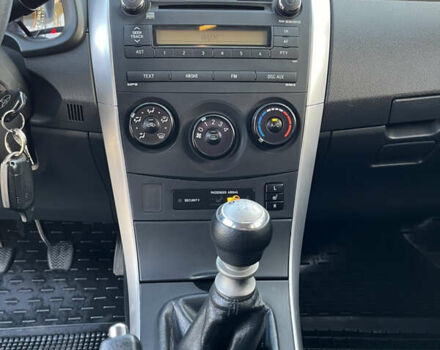 Белый Тойота Королла, объемом двигателя 1.3 л и пробегом 184 тыс. км за 7000 $, фото 12 на Automoto.ua