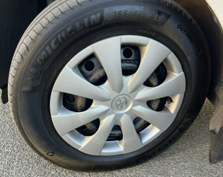 Белый Тойота Королла, объемом двигателя 1.3 л и пробегом 184 тыс. км за 7000 $, фото 10 на Automoto.ua