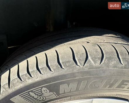 Белый Тойота Королла, объемом двигателя 1.3 л и пробегом 175 тыс. км за 7800 $, фото 5 на Automoto.ua