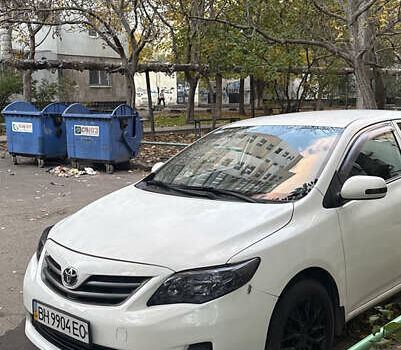 Белый Тойота Королла, объемом двигателя 1.6 л и пробегом 120 тыс. км за 8900 $, фото 1 на Automoto.ua