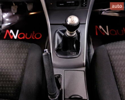 Белый Тойота Королла, объемом двигателя 1.6 л и пробегом 119 тыс. км за 7900 $, фото 17 на Automoto.ua