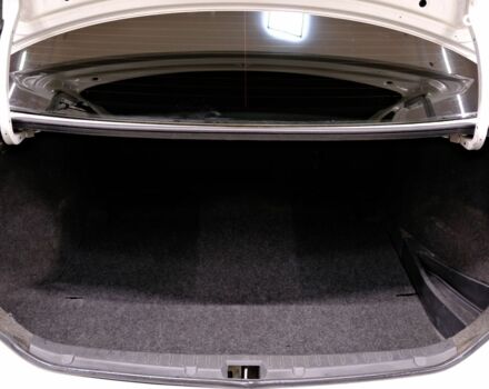 Белый Тойота Королла, объемом двигателя 1.6 л и пробегом 119 тыс. км за 7900 $, фото 8 на Automoto.ua