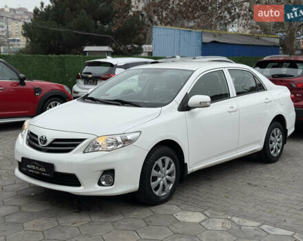 Белый Тойота Королла, объемом двигателя 1.3 л и пробегом 117 тыс. км за 8500 $, фото 4 на Automoto.ua