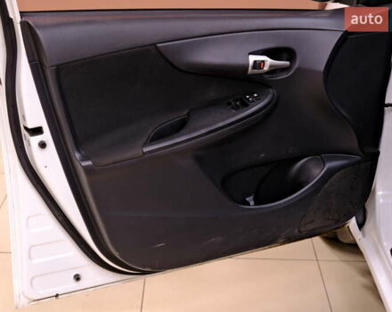 Белый Тойота Королла, объемом двигателя 1.6 л и пробегом 119 тыс. км за 7900 $, фото 24 на Automoto.ua