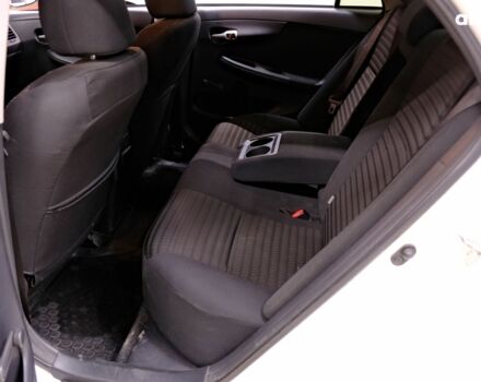 Белый Тойота Королла, объемом двигателя 1.6 л и пробегом 119 тыс. км за 7900 $, фото 7 на Automoto.ua