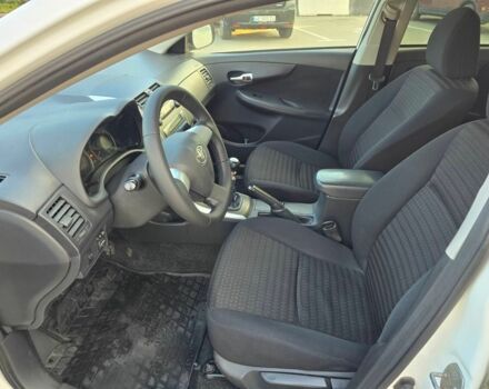 Білий Тойота Королла, об'ємом двигуна 1.3 л та пробігом 200 тис. км за 6500 $, фото 13 на Automoto.ua