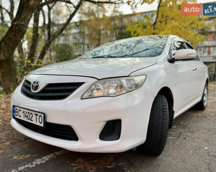 Білий Тойота Королла, об'ємом двигуна 1.33 л та пробігом 302 тис. км за 3999 $, фото 16 на Automoto.ua
