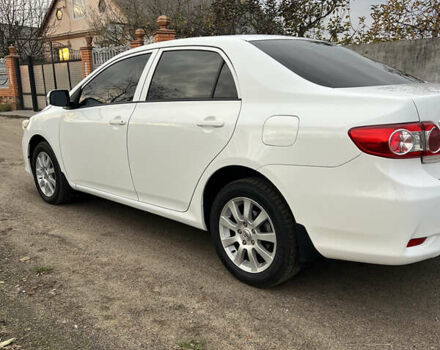 Белый Тойота Королла, объемом двигателя 1.3 л и пробегом 305 тыс. км за 8100 $, фото 2 на Automoto.ua