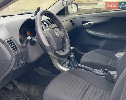 Белый Тойота Королла, объемом двигателя 1.33 л и пробегом 300 тыс. км за 5250 $, фото 9 на Automoto.ua