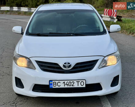 Білий Тойота Королла, об'ємом двигуна 1.33 л та пробігом 302 тис. км за 3999 $, фото 4 на Automoto.ua