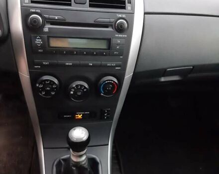 Белый Тойота Королла, объемом двигателя 1.3 л и пробегом 209 тыс. км за 6500 $, фото 9 на Automoto.ua