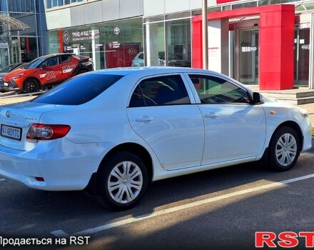 Белый Тойота Королла, объемом двигателя 1.6 л и пробегом 190 тыс. км за 7999 $, фото 2 на Automoto.ua
