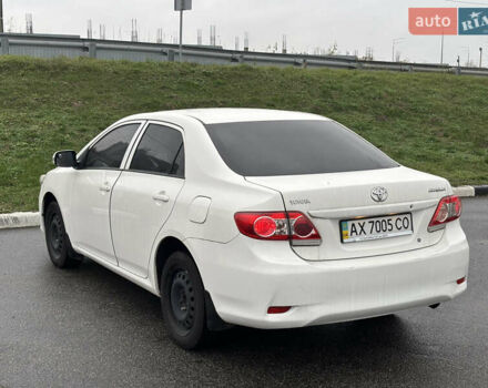 Білий Тойота Королла, об'ємом двигуна 1.33 л та пробігом 210 тис. км за 7000 $, фото 3 на Automoto.ua