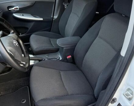 Белый Тойота Королла, объемом двигателя 1.6 л и пробегом 93 тыс. км за 10500 $, фото 9 на Automoto.ua