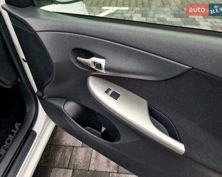 Білий Тойота Королла, об'ємом двигуна 1.6 л та пробігом 97 тис. км за 11300 $, фото 36 на Automoto.ua