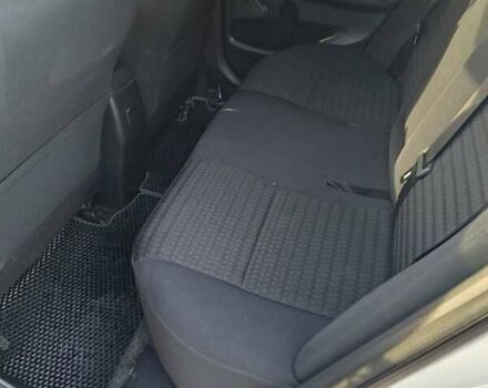 Белый Тойота Королла, объемом двигателя 1.33 л и пробегом 178 тыс. км за 8400 $, фото 8 на Automoto.ua