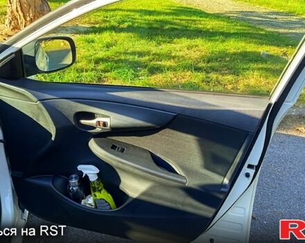 Білий Тойота Королла, об'ємом двигуна 1.6 л та пробігом 140 тис. км за 7500 $, фото 5 на Automoto.ua