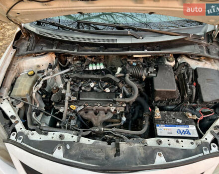 Білий Тойота Королла, об'ємом двигуна 1.33 л та пробігом 302 тис. км за 3999 $, фото 29 на Automoto.ua