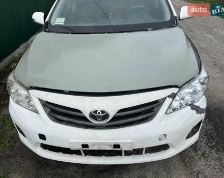 Белый Тойота Королла, объемом двигателя 1.3 л и пробегом 270 тыс. км за 5850 $, фото 2 на Automoto.ua