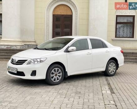 Белый Тойота Королла, объемом двигателя 1.33 л и пробегом 300 тыс. км за 5250 $, фото 2 на Automoto.ua