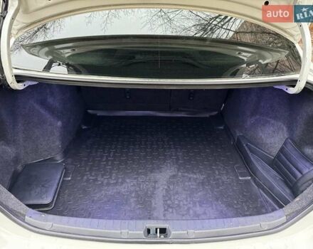 Белый Тойота Королла, объемом двигателя 1.6 л и пробегом 163 тыс. км за 9500 $, фото 11 на Automoto.ua