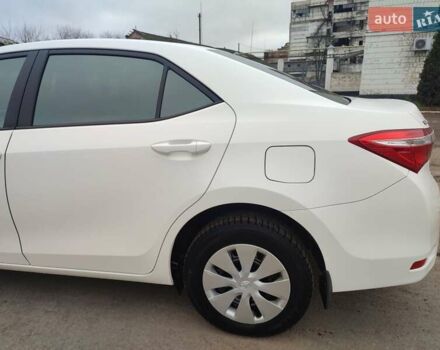 Белый Тойота Королла, объемом двигателя 1.3 л и пробегом 150 тыс. км за 10500 $, фото 2 на Automoto.ua