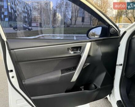 Белый Тойота Королла, объемом двигателя 1.6 л и пробегом 159 тыс. км за 12800 $, фото 20 на Automoto.ua