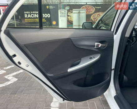 Білий Тойота Королла, об'ємом двигуна 1.6 л та пробігом 141 тис. км за 9800 $, фото 9 на Automoto.ua