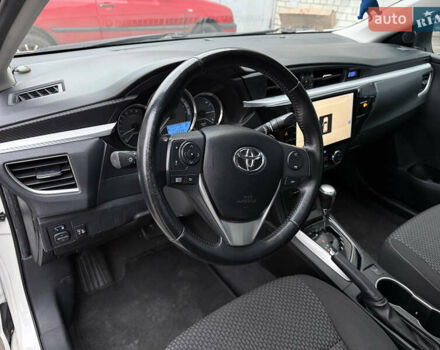 Белый Тойота Королла, объемом двигателя 1.6 л и пробегом 162 тыс. км за 11200 $, фото 6 на Automoto.ua