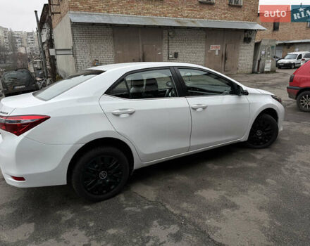 Белый Тойота Королла, объемом двигателя 1.6 л и пробегом 162 тыс. км за 11200 $, фото 5 на Automoto.ua