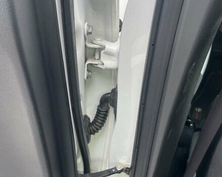 Білий Тойота Королла, об'ємом двигуна 1.6 л та пробігом 141 тис. км за 9800 $, фото 8 на Automoto.ua