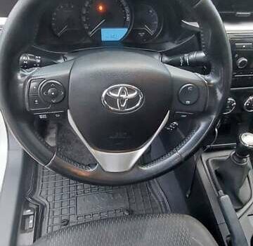 Белый Тойота Королла, объемом двигателя 1.6 л и пробегом 160 тыс. км за 9300 $, фото 14 на Automoto.ua