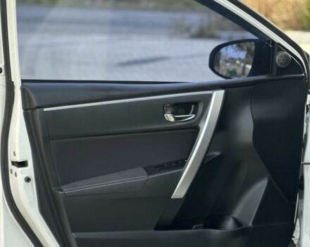 Білий Тойота Королла, об'ємом двигуна 1.6 л та пробігом 158 тис. км за 13800 $, фото 9 на Automoto.ua