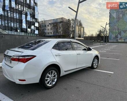 Белый Тойота Королла, объемом двигателя 1.6 л и пробегом 159 тыс. км за 12800 $, фото 4 на Automoto.ua