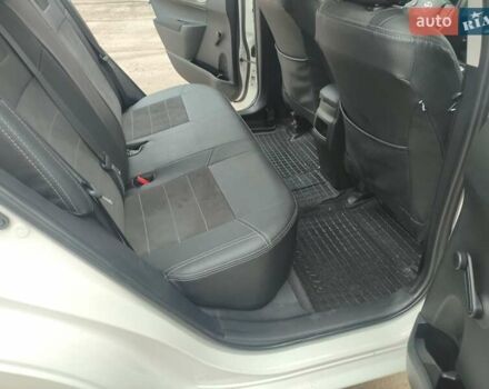 Белый Тойота Королла, объемом двигателя 1.3 л и пробегом 150 тыс. км за 10500 $, фото 30 на Automoto.ua