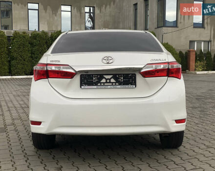 Белый Тойота Королла, объемом двигателя 1.6 л и пробегом 193 тыс. км за 12500 $, фото 5 на Automoto.ua