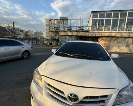 Белый Тойота Королла, объемом двигателя 1.3 л и пробегом 210 тыс. км за 7900 $, фото 5 на Automoto.ua