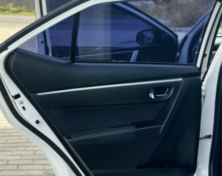 Білий Тойота Королла, об'ємом двигуна 1.6 л та пробігом 158 тис. км за 13800 $, фото 12 на Automoto.ua