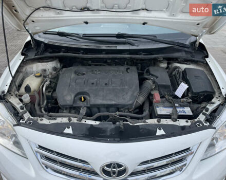 Білий Тойота Королла, об'ємом двигуна 1.6 л та пробігом 141 тис. км за 9800 $, фото 13 на Automoto.ua