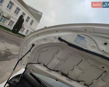 Белый Тойота Королла, объемом двигателя 1.3 л и пробегом 150 тыс. км за 10500 $, фото 36 на Automoto.ua