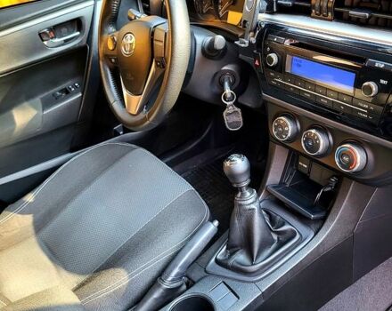 Білий Тойота Королла, об'ємом двигуна 1.3 л та пробігом 127 тис. км за 7500 $, фото 1 на Automoto.ua