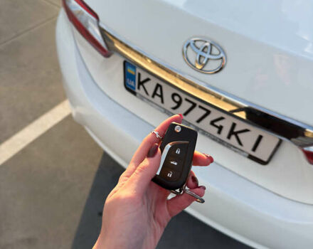 Белый Тойота Королла, объемом двигателя 1.6 л и пробегом 183 тыс. км за 9890 $, фото 6 на Automoto.ua