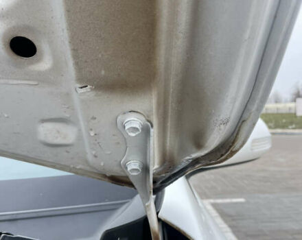 Білий Тойота Королла, об'ємом двигуна 1.6 л та пробігом 141 тис. км за 9800 $, фото 20 на Automoto.ua